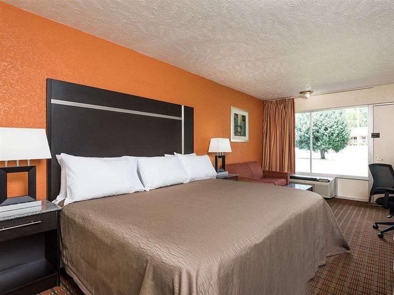Ramada By Wyndham Lumberton Hotel Kültér fotó