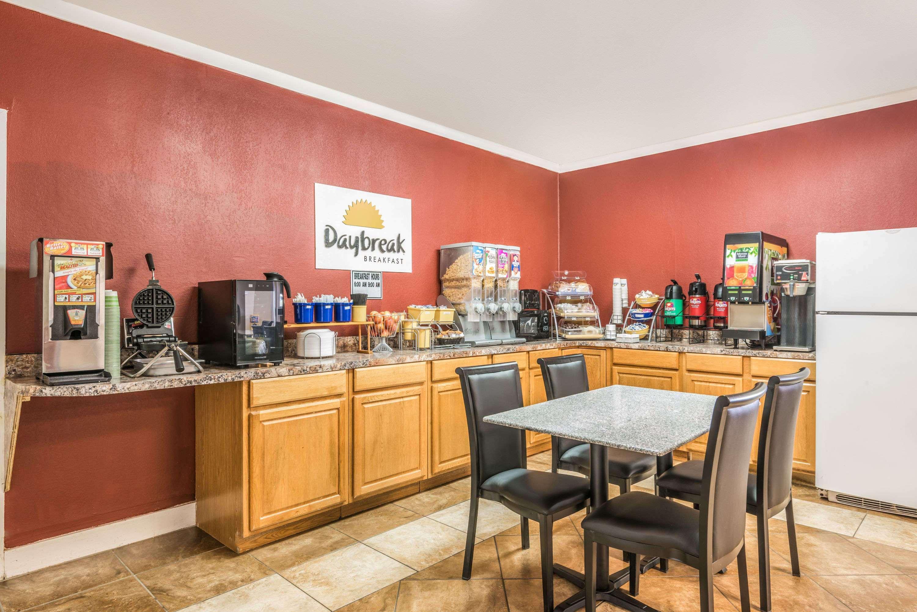 Ramada By Wyndham Lumberton Hotel Kültér fotó