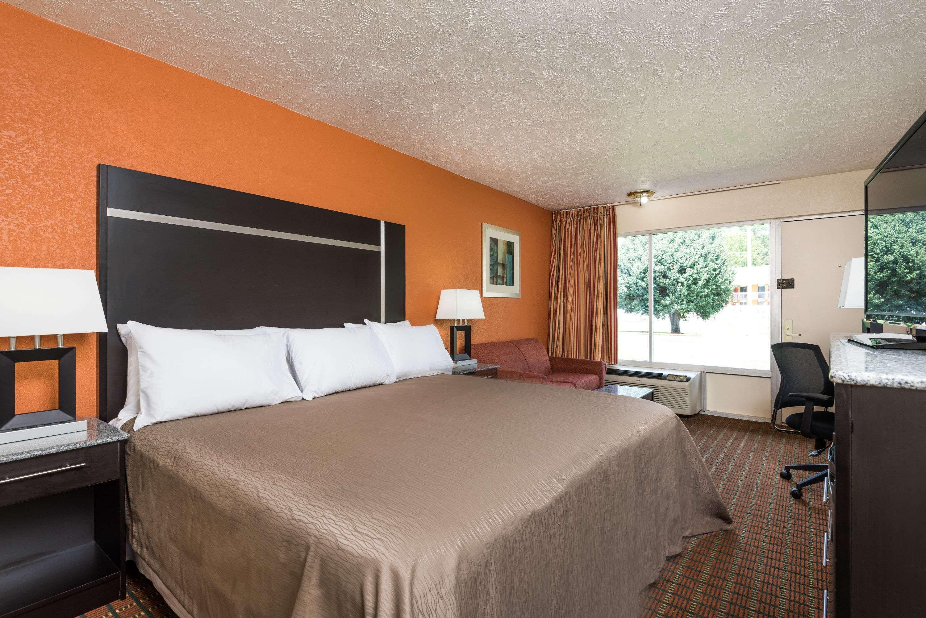 Ramada By Wyndham Lumberton Hotel Kültér fotó