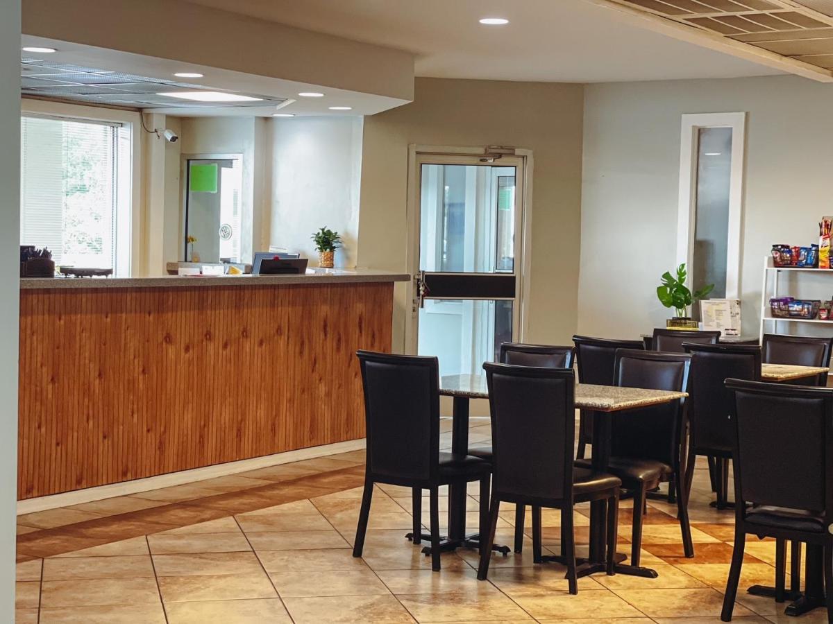 Ramada By Wyndham Lumberton Hotel Kültér fotó