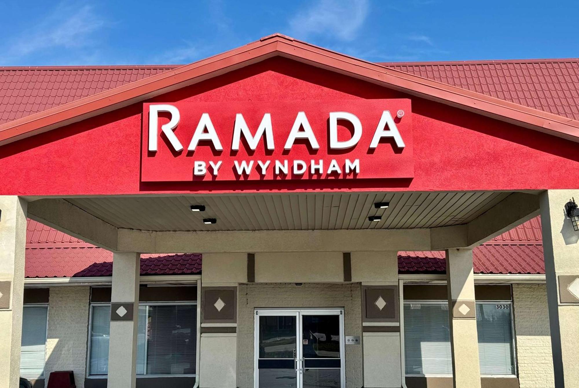 Ramada By Wyndham Lumberton Hotel Kültér fotó
